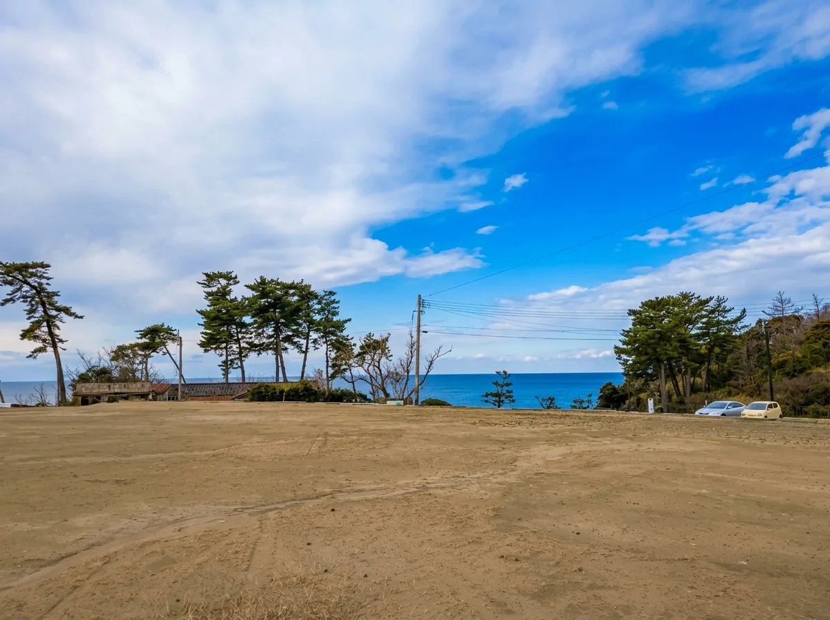 【土地】東尋坊至近 三国の花火と海岸線を一望できる景勝地